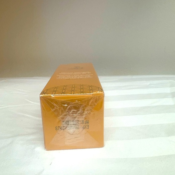 NEW Medium Spectrum Sunscreen Serum SPF 50; sealed in box - Picture 3 of 6